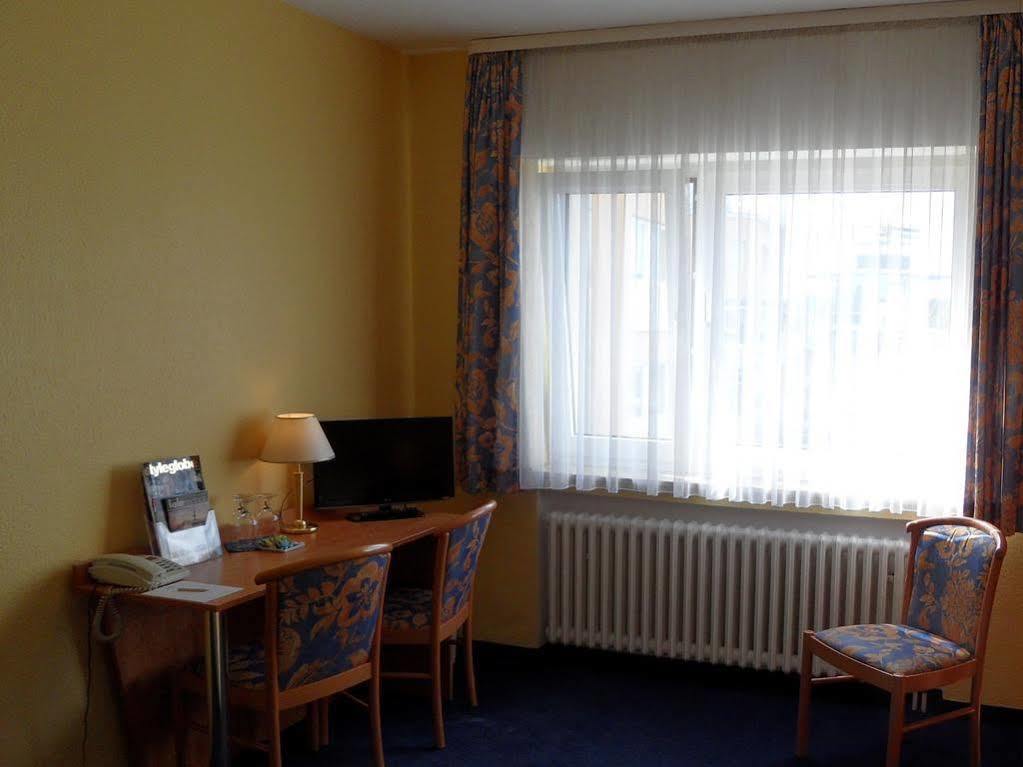 Friends Hotel Kerpen Zewnętrze zdjęcie